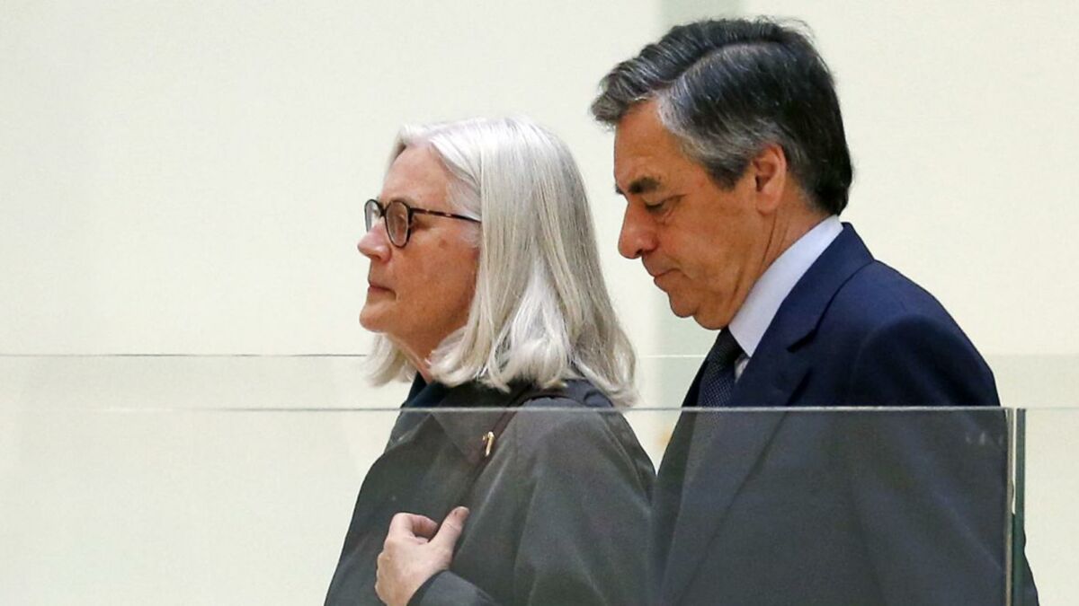 Emplois fictifs François Fillon condamné à 5 ans de prison et une