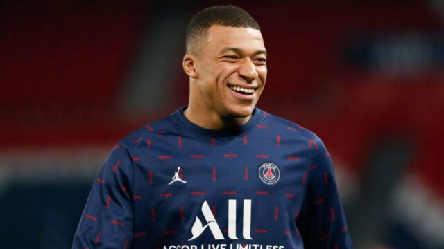 Kylian Mbappé découvrez son luxueux appartement dans le 16ème