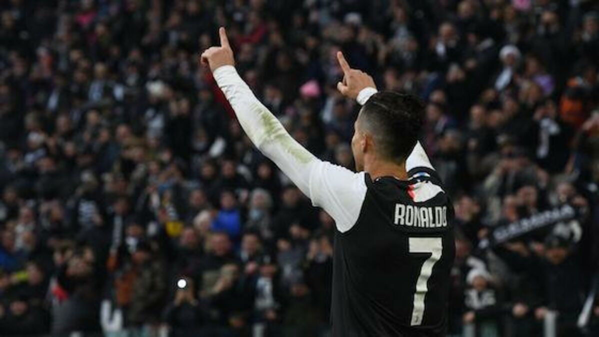 Cristiano Ronaldo Le Portugais Gale Le Record De Tripl D Tenu Par