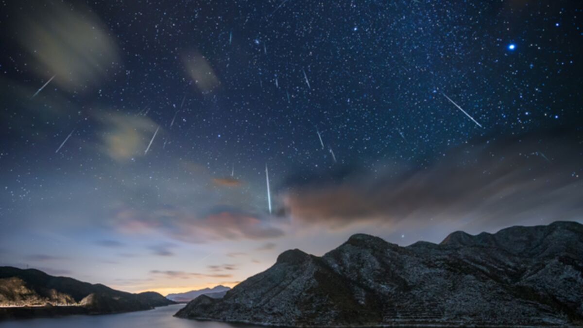 Les Pers Ides Plus De Toiles Filantes Par Heure Illumineront Le Ciel