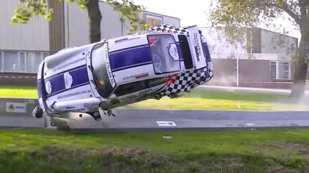 L accident impressionnant de Harry Kleinjan à bord d une Porsche lors