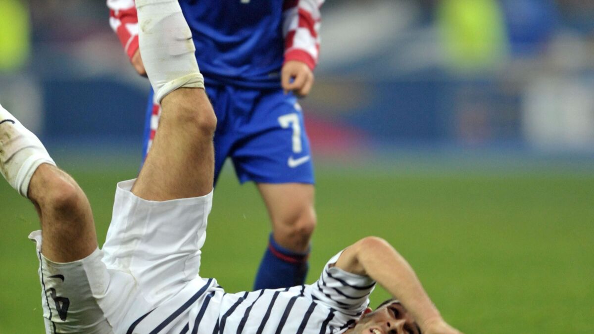 Quipe De France Fausse Alerte Pour Rami Vrai Danger Pour Benzema