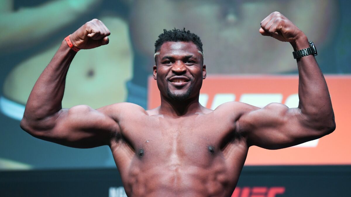 Le Champion Ufc Francis Ngannou Se Bat Seul Contre Enfants Le