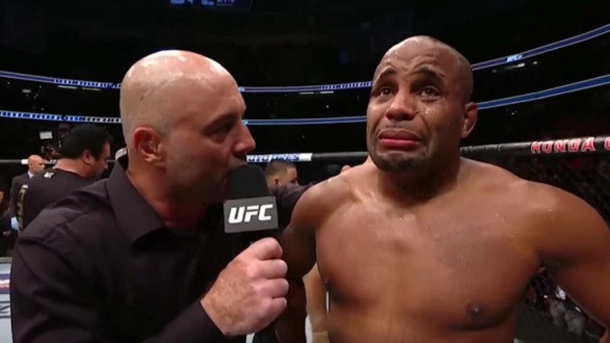 Les images très dures de Daniel Cormier après sa défaite inconsolable