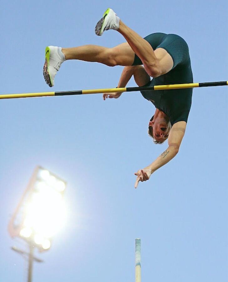 Photos Armand Duplantis nouveau recordman du monde du saut à la