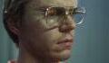 Evan Peters toujours bouleversé par son rôle dans la série Netflix sur Jeffrey Dahmer