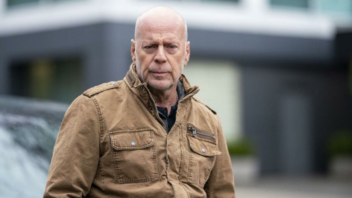 Bruce Willis ne parle presque plus et ne peut plus lire, selon un ami proche