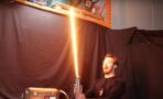 Star Wars : la chaîne Youtube the Hacksmith a réussi à créer un véritable sabre laser