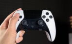 PS5 : un joueur sous le choc découvre que sa manette devient bleue, la raison va vous sidérer