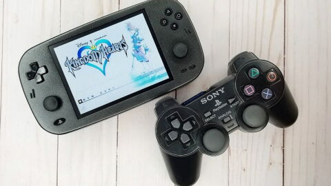 PS2 : un fan crée une incroyable version portable de la console