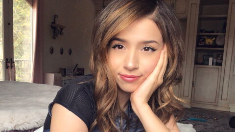 La streameuse Pokimane tacle Amouranth et dit ce qu'elle pense de Kick