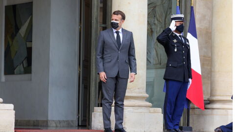 Emmanuel Macron : le président de la République fait référence à l'Attaque des Titans sur TikTok