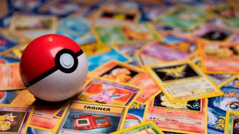 Voici la liste des 40 cartes Pokémon en or à collectionner