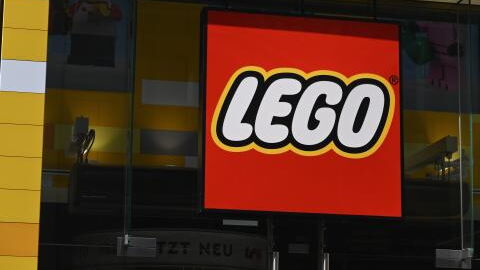 Voici la plus haute tour LEGO jamais construite et elle va vous donner le tournis (VIDEO)