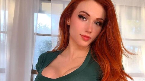 Amouranth a piégé une streameuse et l'a fait bannir définitivement de Twitch