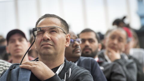 Google présente ses nouvelles "Google Glass", 10 ans après le flop de la première version