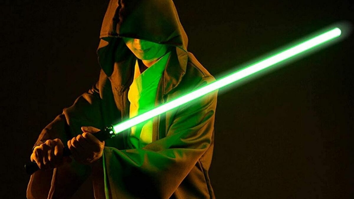 Star Wars : les premières images d'un vrai sabre laser dévoilées