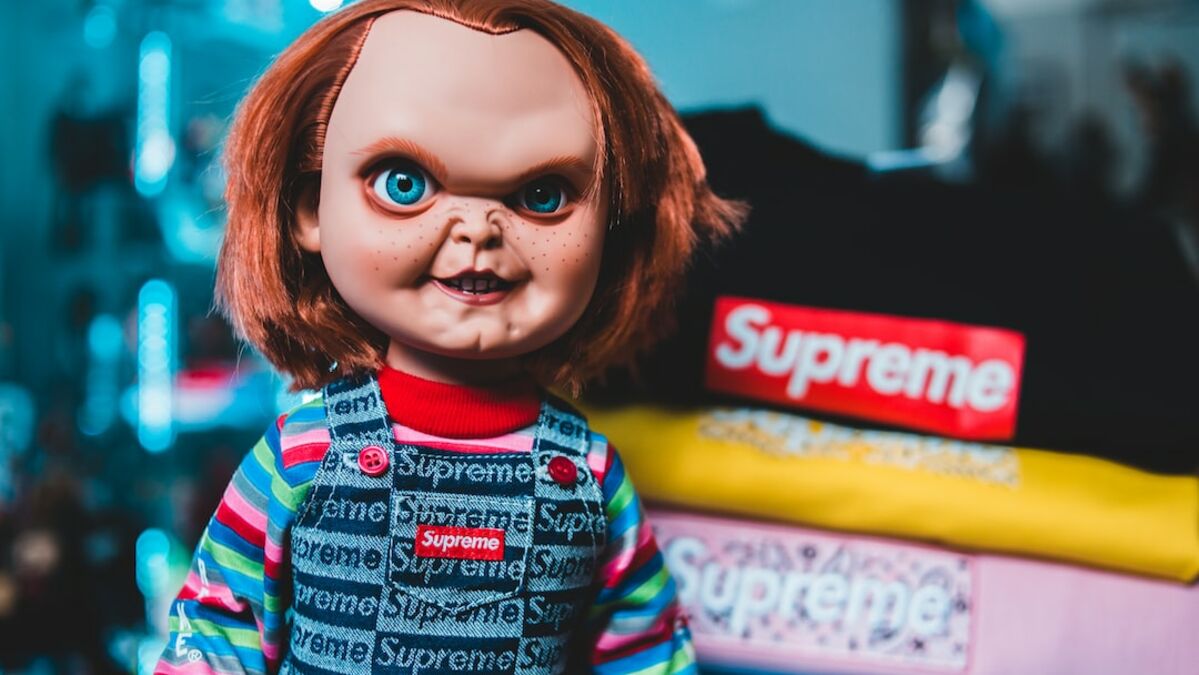 Arrêt sur image, Quand Chucky, la poupée de l'horreur, s'invite dans un  parc d'attraction pour enfants !