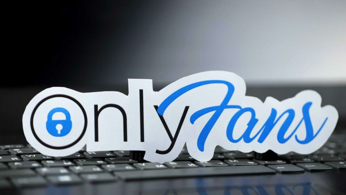 OnlyFans : la plateforme craque et gardera bien le contenu sexuellement  explicite