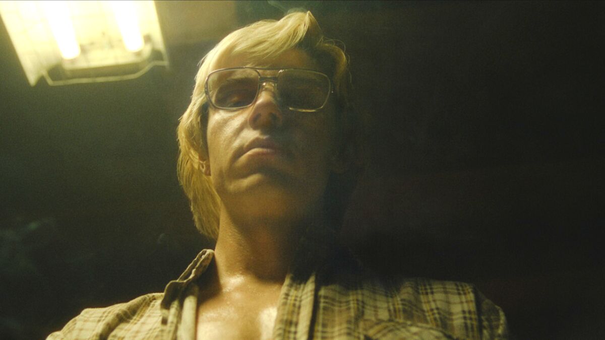 Dahmer Saison 2 Date De Sortie Netflix : Dahmer aura bien une saison 2 mais avec un gros changement