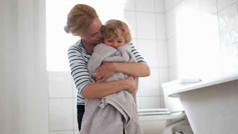 After Taking Her Daughter To The Toilet, This Mum Got A Nasty Shock When She Looked In The Bowl