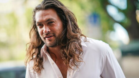 Jason Momoa Is Getting Body-Shamed For One Detail In His Latest Holiday Photo
