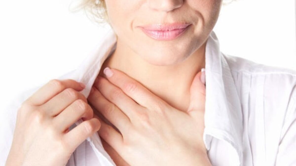 Tonsillitis Signs White Spots Contagious Bacteria Treatment Cure