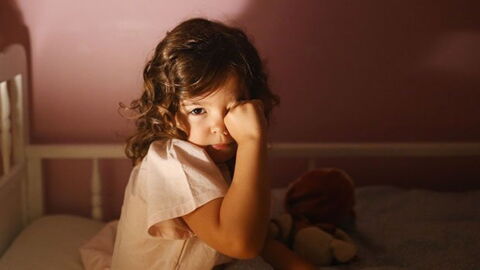 Munchhausen Syndrome: Definition, Symptoms, And Causes