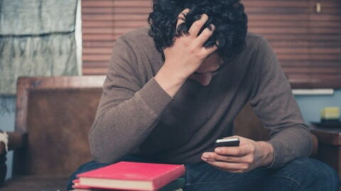 Scientists Reveal Spending Too Much Time On Your Smartphone Could Have This Devastating Effect