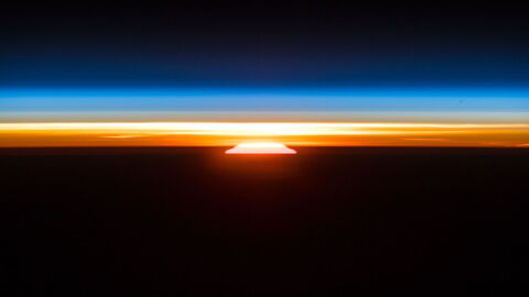 This Astronaut Captured Photos Of A Sunrise From Space That Will Take Your Breath Away