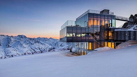 A Museum Dedicated To James Bond Has Opened In The Austrian Alps!