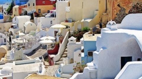 These Tourist Sites Look Very Different on Instagram Compared to Reality