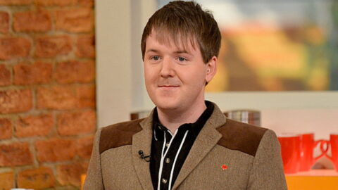 This Man's Mother Gave Birth To His Baby - Leaving Britain Divided