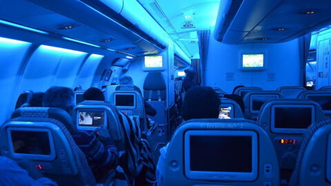 This Is The Real Reason Plane Lights Go On And Off During Landing