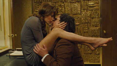 Try the 'golden arch' sexual position to increase pleasure tenfold