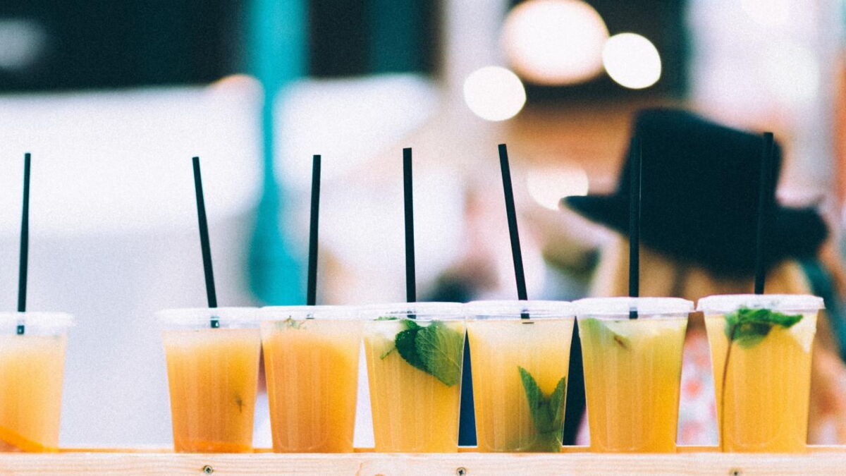 Does drinking through a straw get you drunk faster?