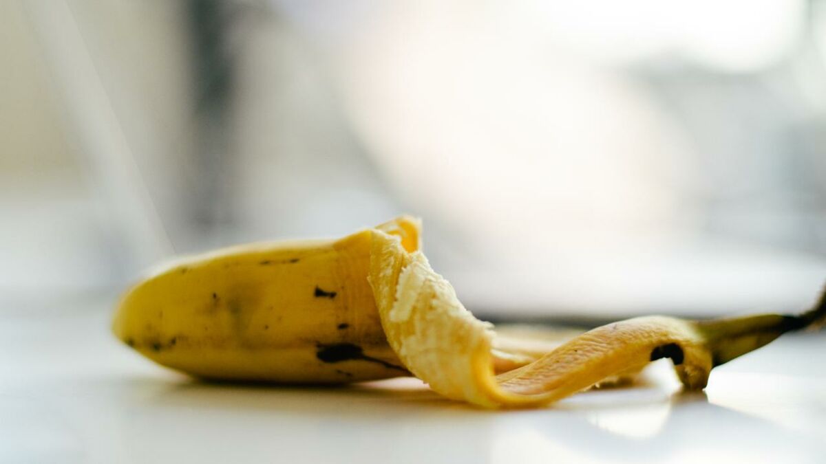 A dangerous new trend: Masturbating with a banana peel?