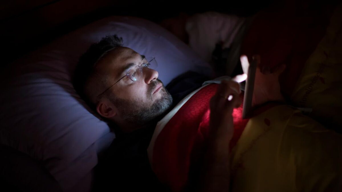 This Is the real reason you should never sleep next to your phone