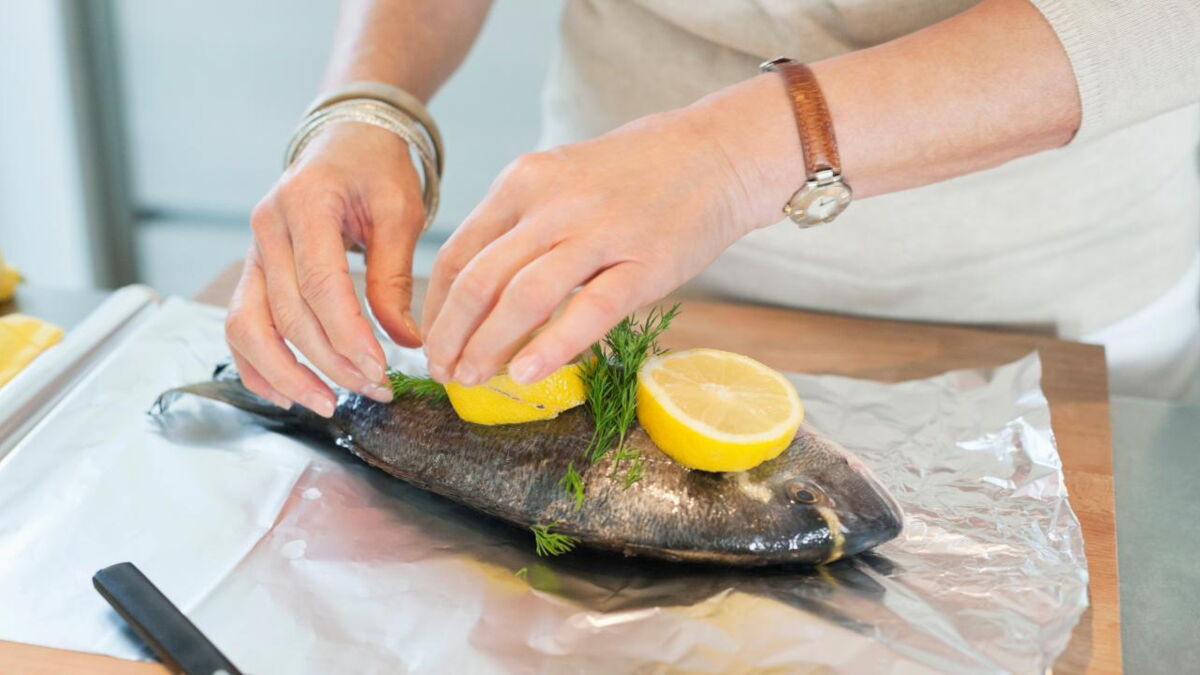 Aluminium foil might be adding toxins to your food, here's all you need