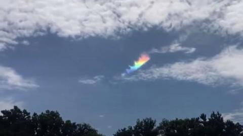 Tokyo Residents Capture Amazing Footage of a "Rainbow of Fire" (VIDEO)