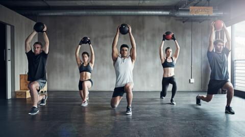 This simple medicine ball workout will help you burn fat and work your abs!