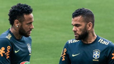 Dani Alves Is Putting Fuel On The Fire Over The Neymar Case