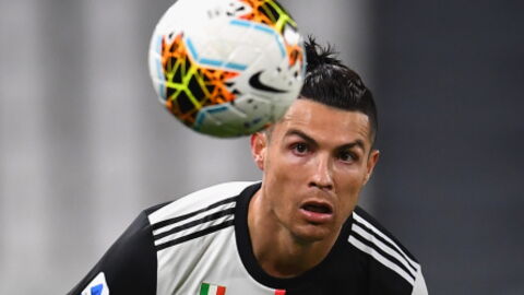 Cristiano Ronaldo’s Most Viral Selfie: ‘He Looks Like He’s Having a Stroke!’