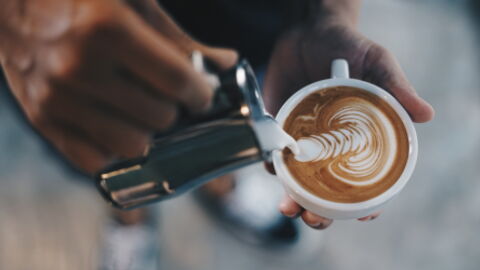 5 signs that you need to reduce your coffee intake