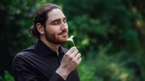 A weak sense of smell could be an indicator of premature death