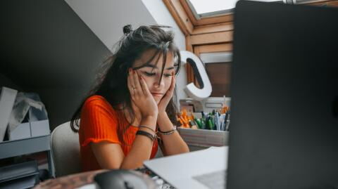 Studying from home can worsen sleep disorders, study says