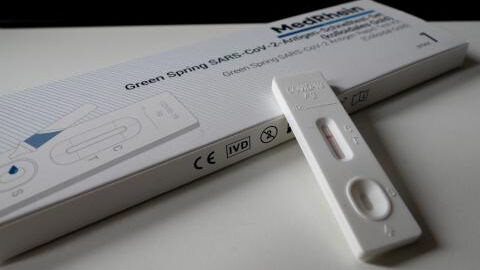 Less than 1% of COVID-19 survivors in Britain get reinfected