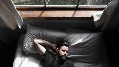 Why it's a good idea to sleep in on the weekend