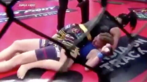 MMA: When a coach is forced to rescue his fighter from a submission and an incompetent referee