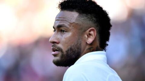 This Is How Much Neymar Pays His Entourage